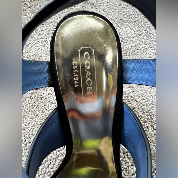 Coach block heel size 8 - Picture 3 of 4